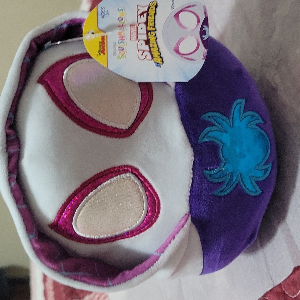 Marvel Squishmallows Ghost-Spider 7in - Picture 2 of 2
